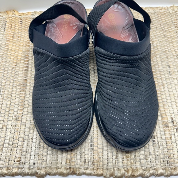 BZEES Kitty Comfort Clog Gel Cushioned Size 9 1/2 Black - Picture 2 of 15